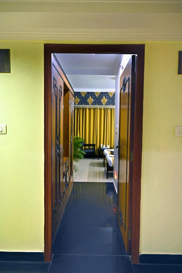 Hotel Rajhans International Bhāgalpur Eksteriør billede