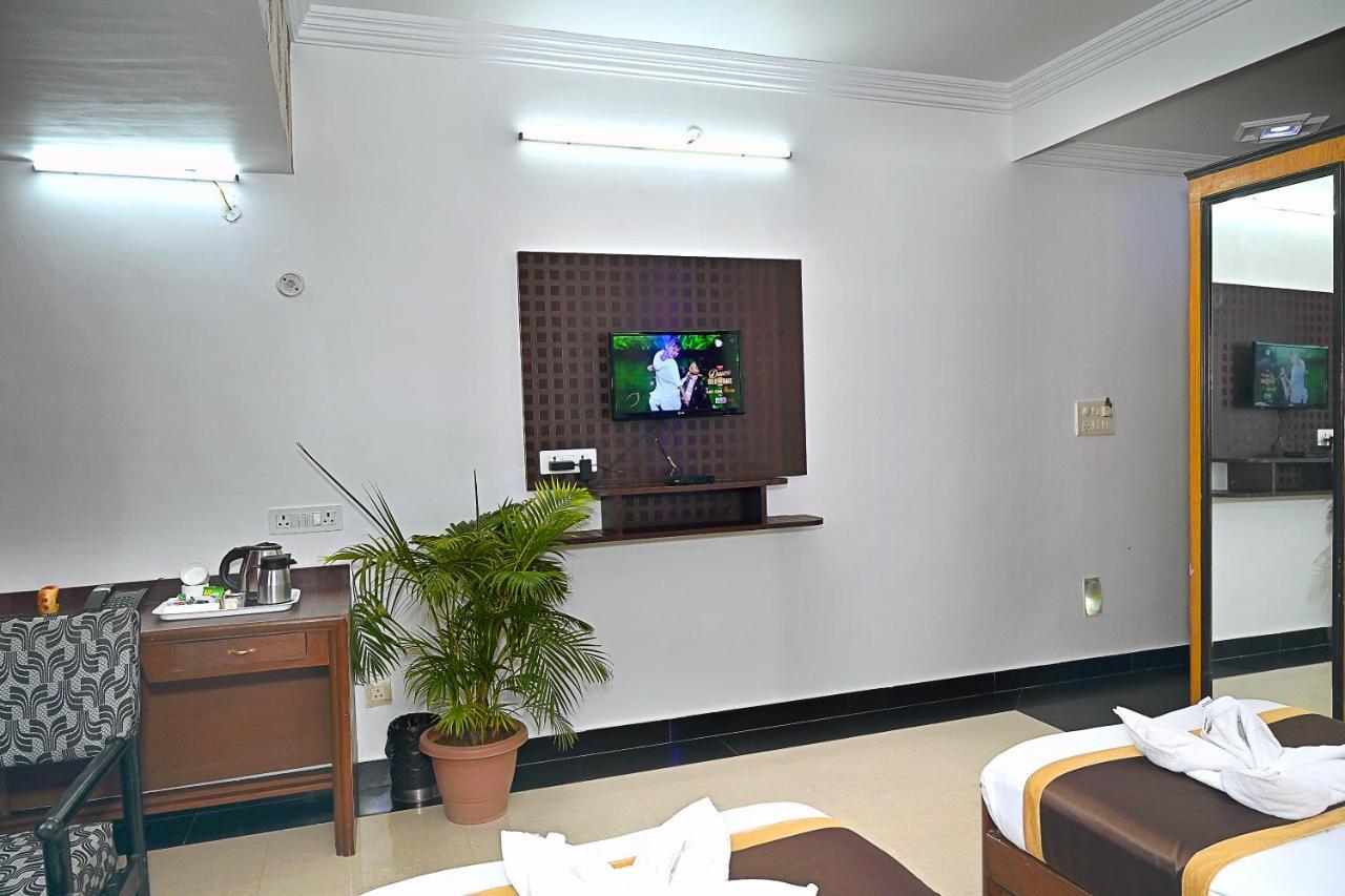 Hotel Rajhans International Bhāgalpur Eksteriør billede