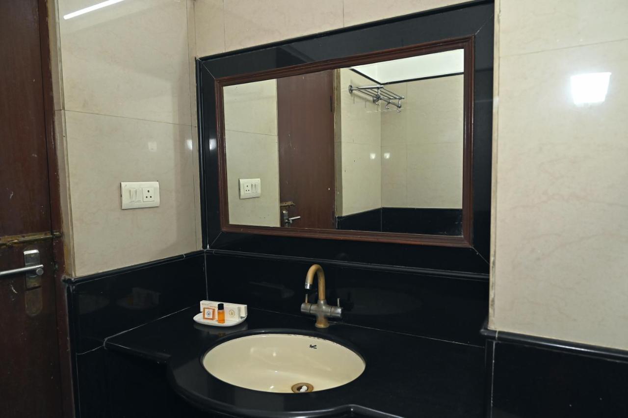 Hotel Rajhans International Bhāgalpur Eksteriør billede