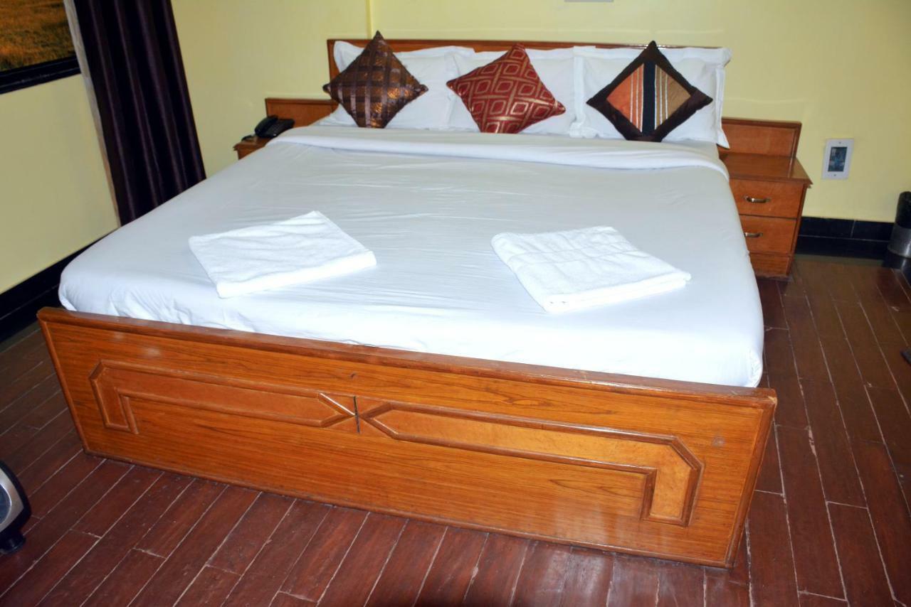 Hotel Rajhans International Bhāgalpur Eksteriør billede