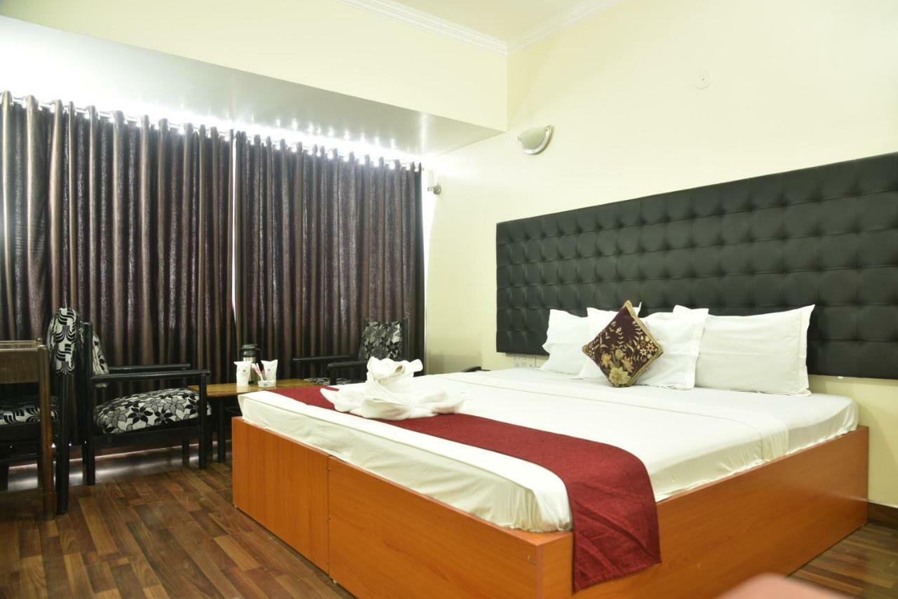 Hotel Rajhans International Bhāgalpur Eksteriør billede